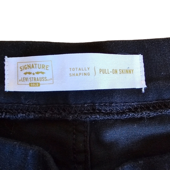 NEW Levi's Gold Totally Shaping Black Pull-On High Rise Skinny Jeans W33 L28 - Picture 8 of 10
